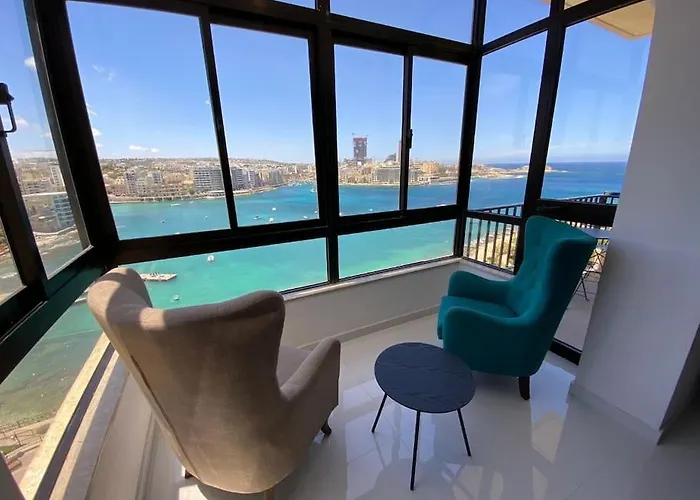 3 Bedroom, 2 Bath Sliema Apt, Amazing Views