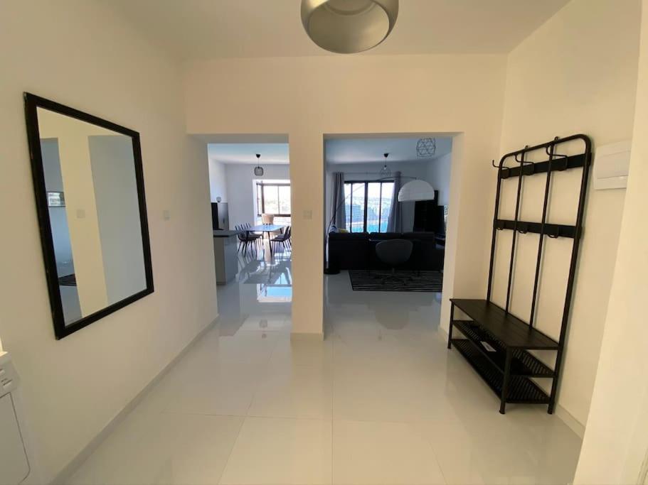 3 Bedroom, 2 Bath Apt, Amazing Views Apartment *