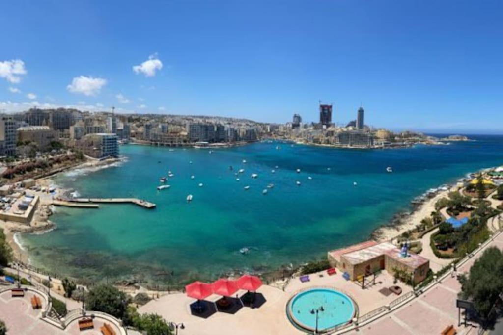Apartment 3 Bedroom, 2 Bath Apt, Amazing Views Sliema